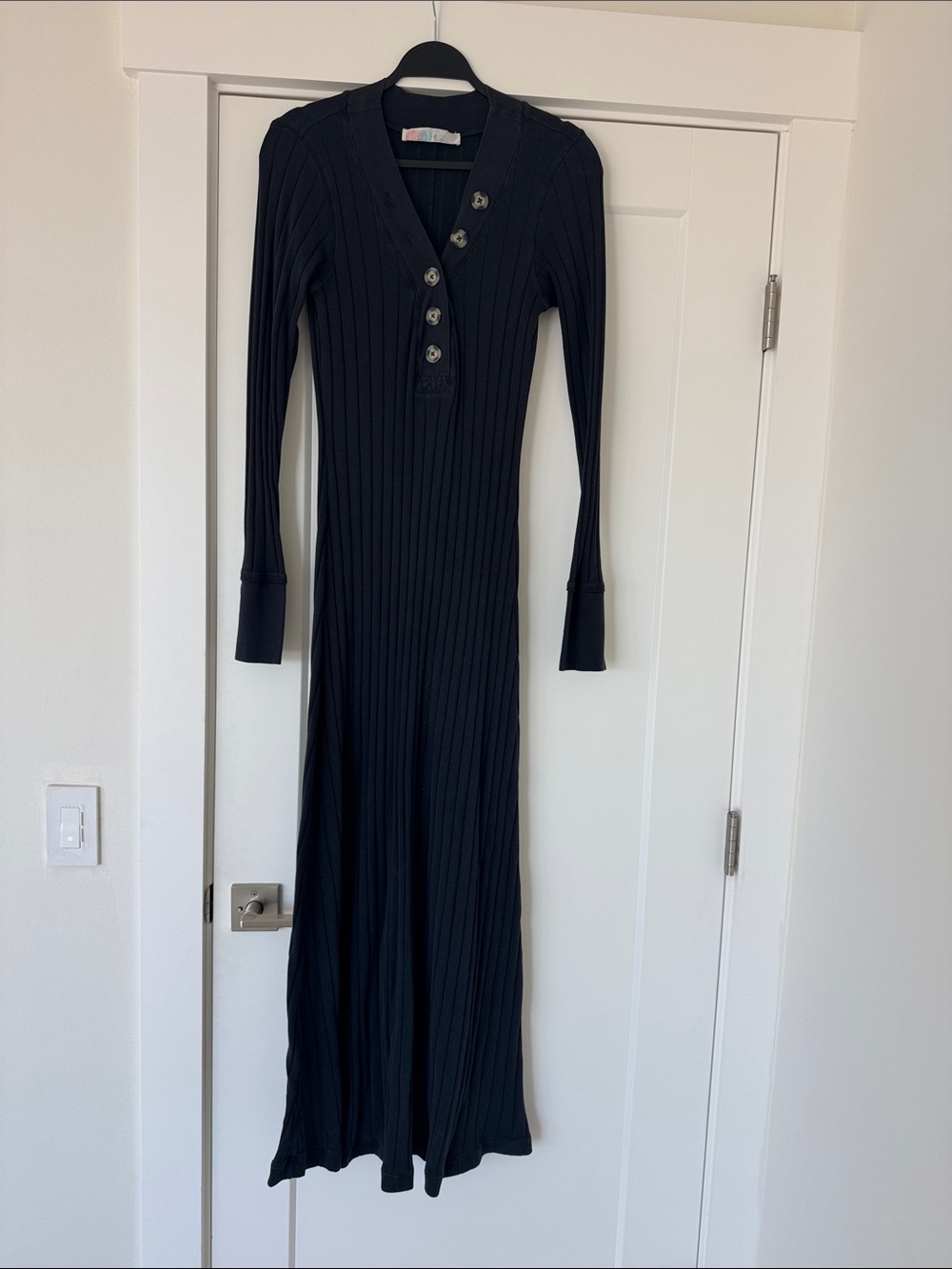 Long Sleeve Ribbed Maxi Dress - Black